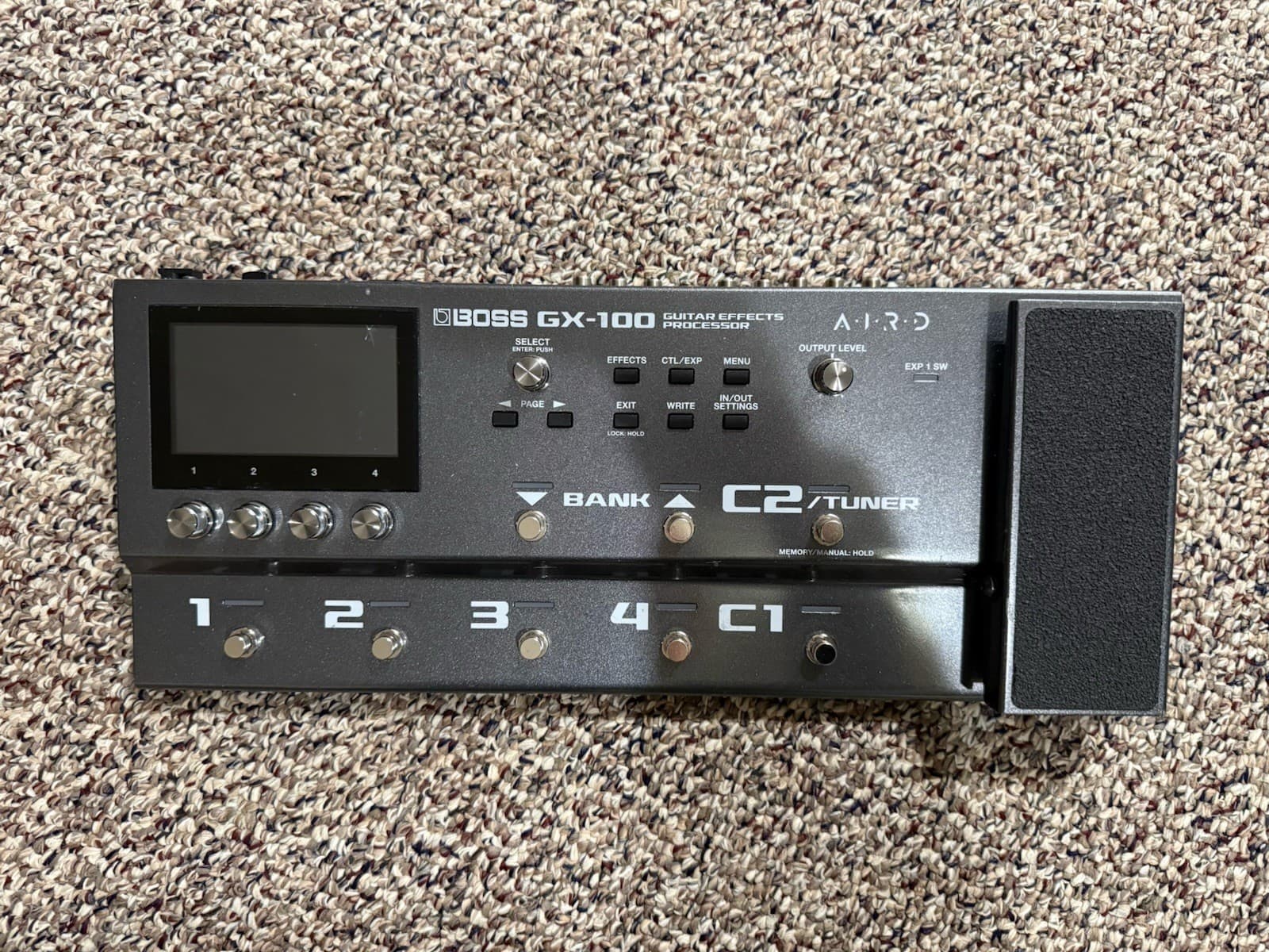 Boss GX-100 AIRD Guitar Effects Floorboard Processor with Color Touchscreen