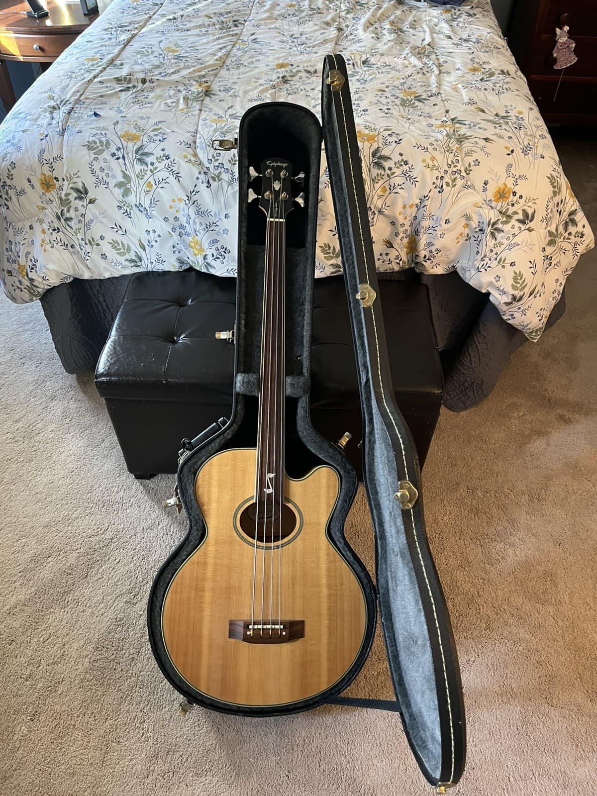 Epiphone El Capitan Fretless Acoustic Bass Guitar