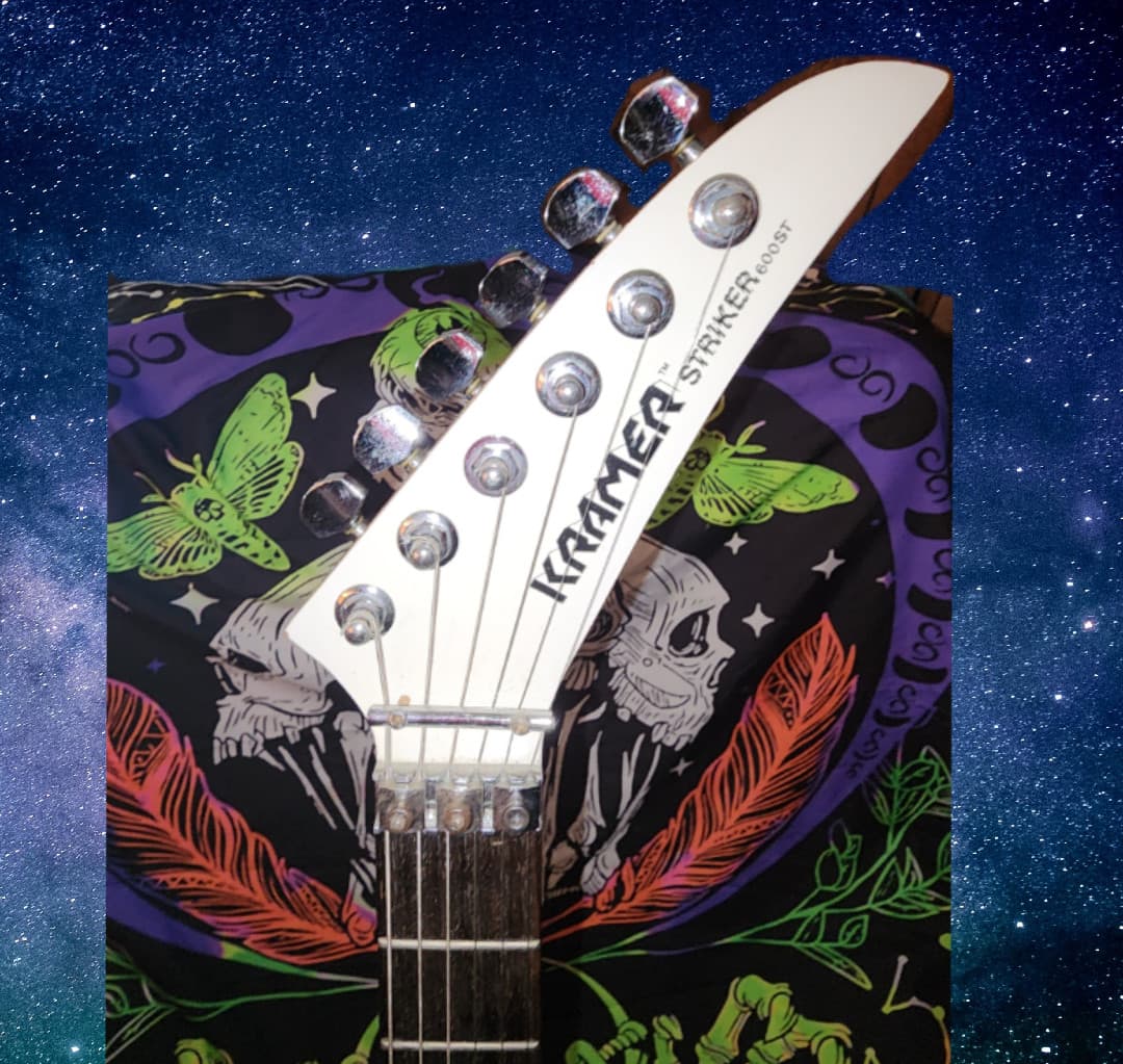 Kramer Striker Guitar White Great Condition 600ST