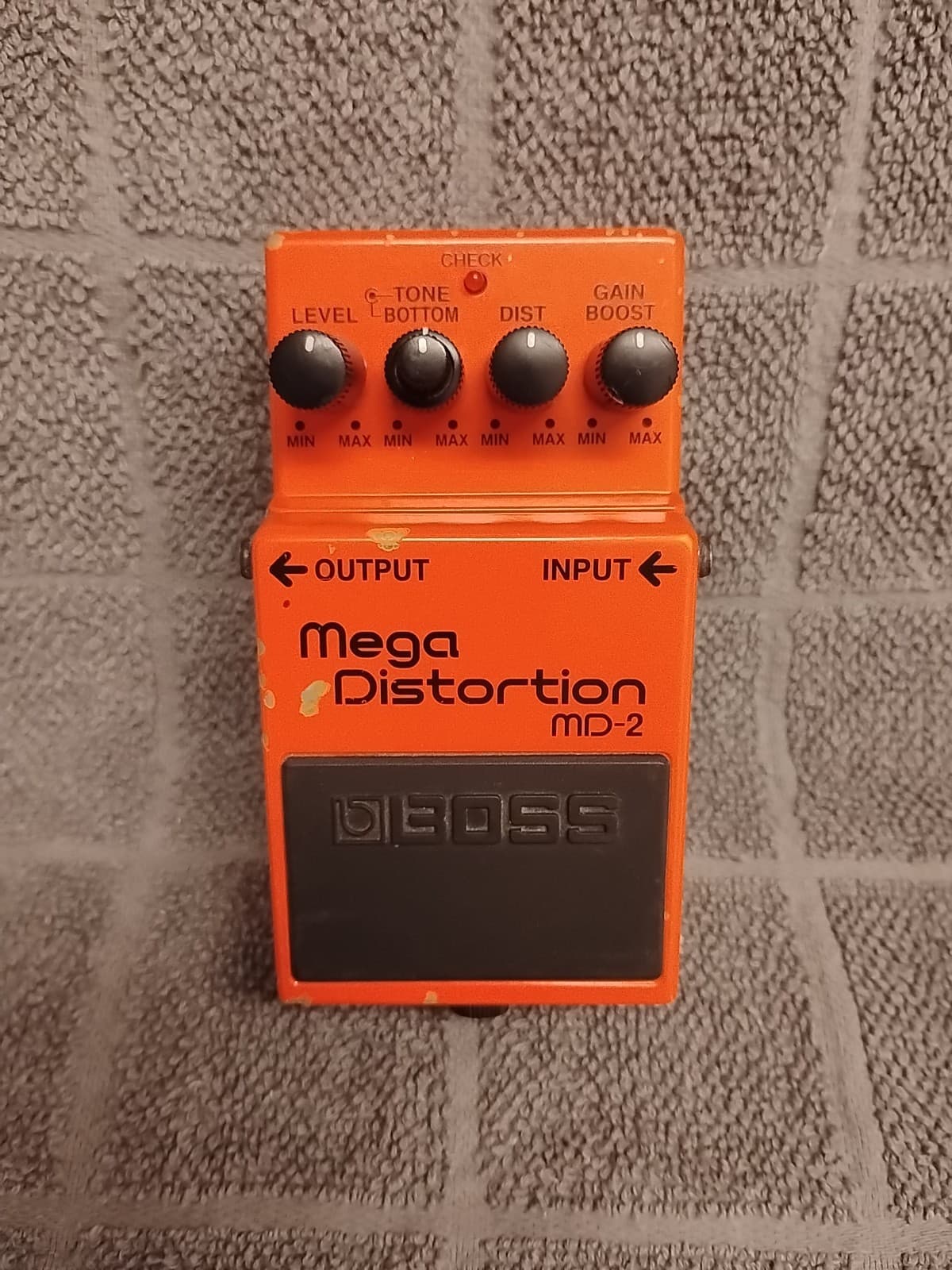 Boss MD-2 Mega Distortion Guitar Effect Pedal
