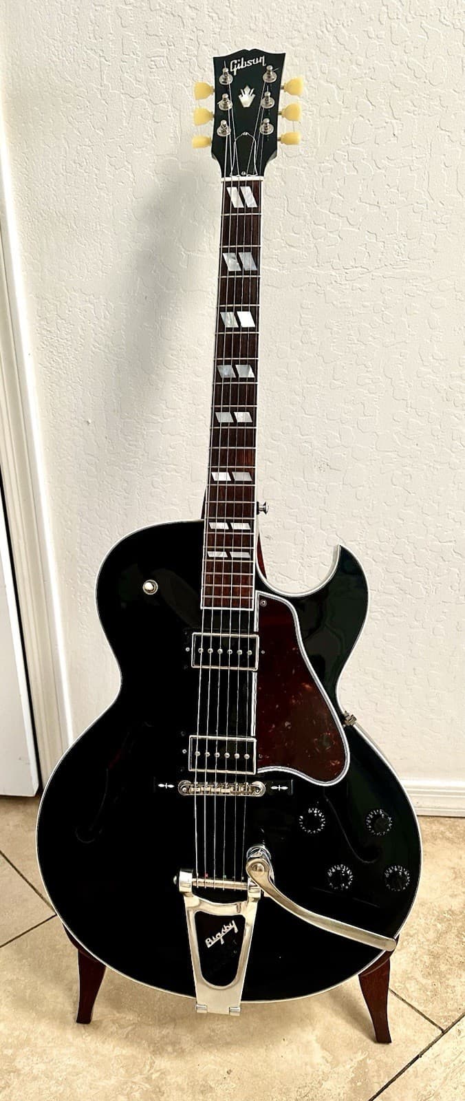 2001 Gibson ES-175 Archtop Hollowbody Electric Guitar Black Ebony + OHSC