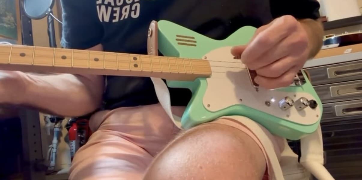 Loog 3-String Electric Guitar – Mint Green – Great Beginner/Kids Guitar -So fun!