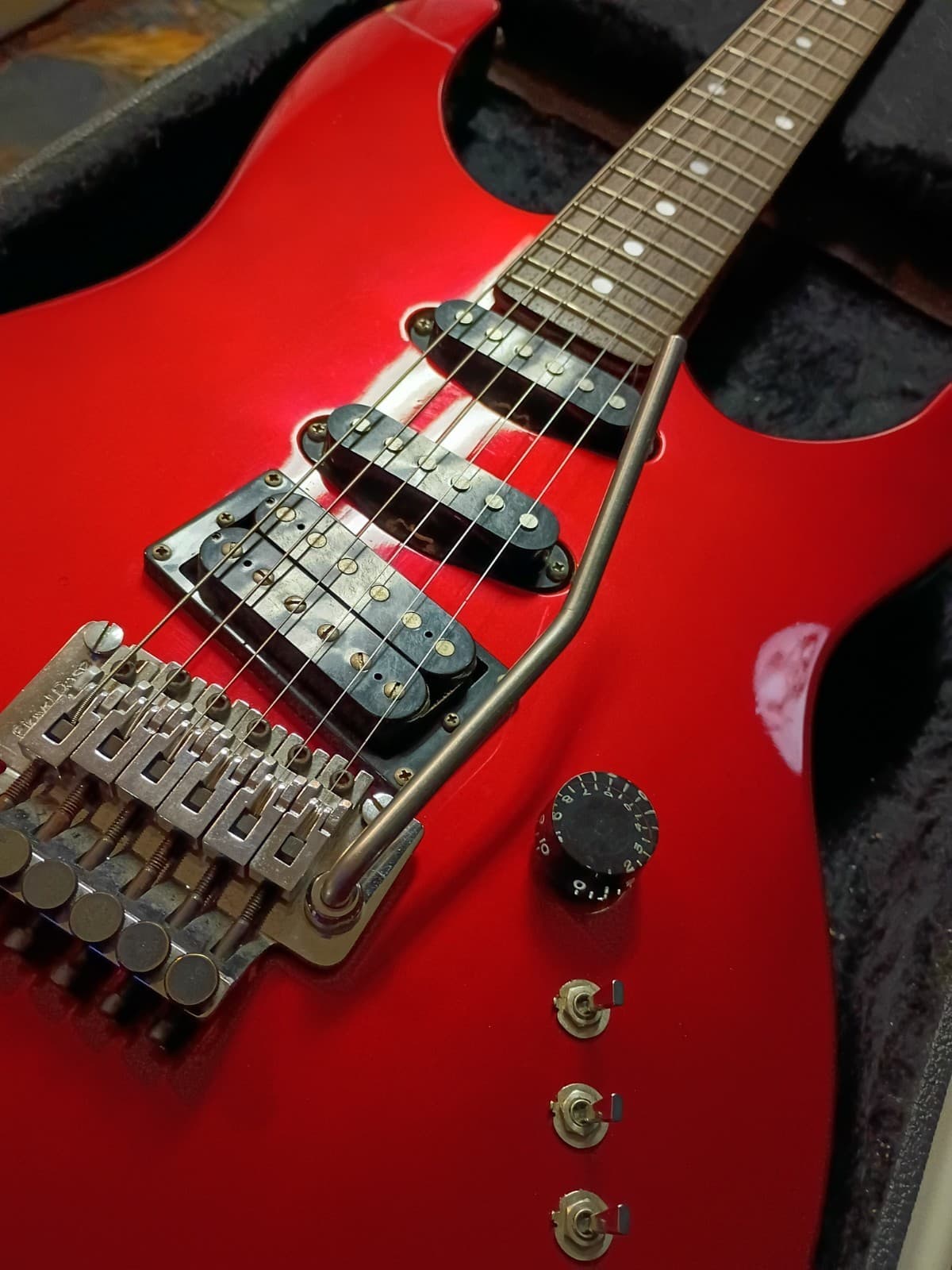 Kramer focus 6000 guitar Cherry Red86 Seymour Duncan pick ups Floyd Rose Tremolo