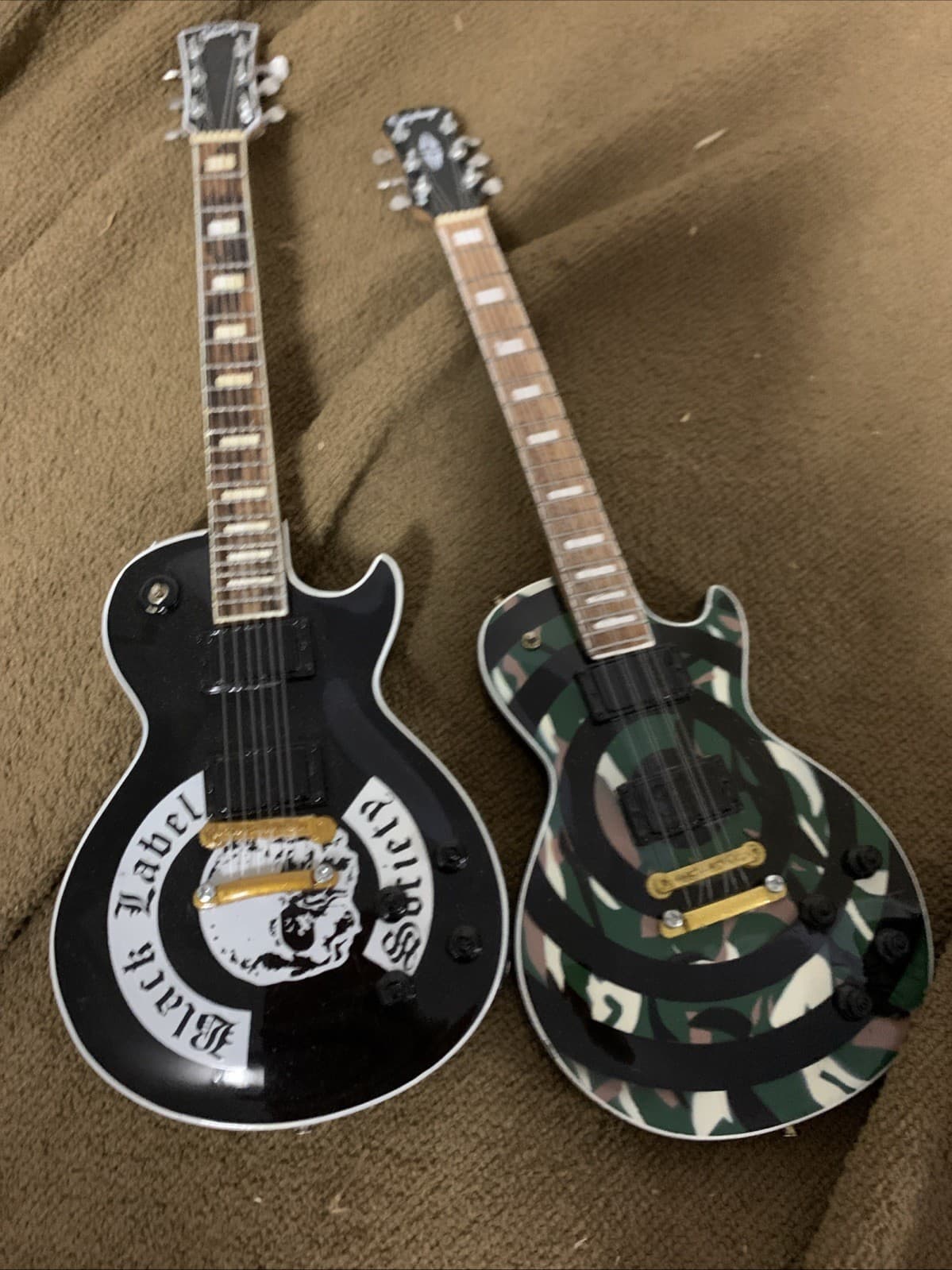 Set Of Two Black Label Society Mini Guitar Decorations Gibson