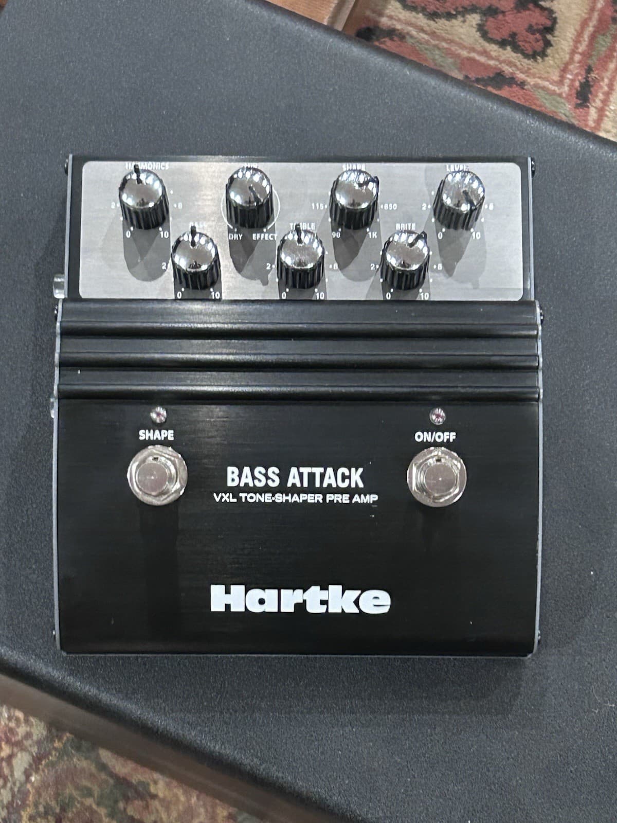 Hartke Bass Attack VXL Analog Preamp Pedal for Bass/Electric Guitar DI
