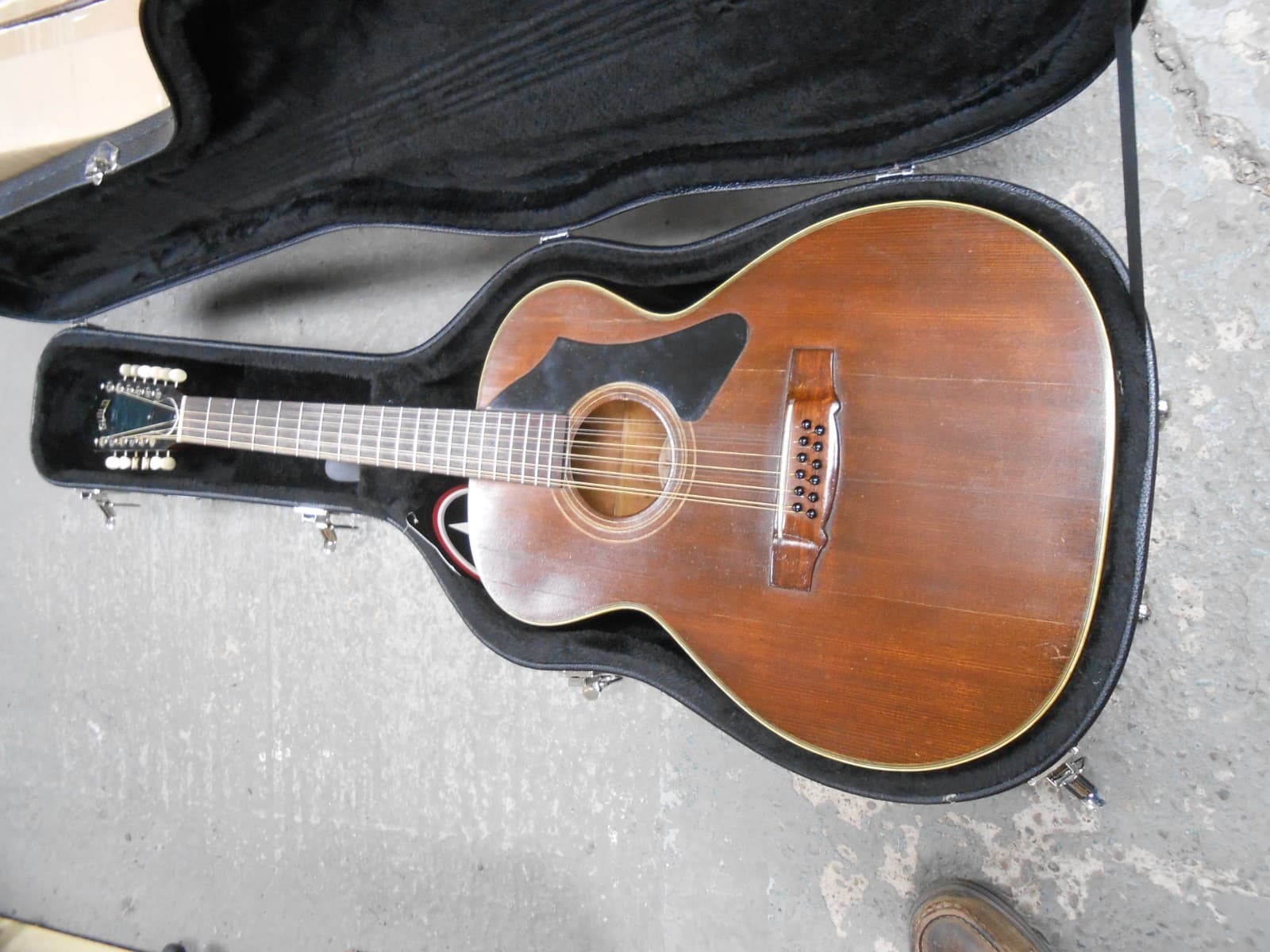 Vintage 1960s Guild D-212M Model 12 String Acoustic Guitar W/Case