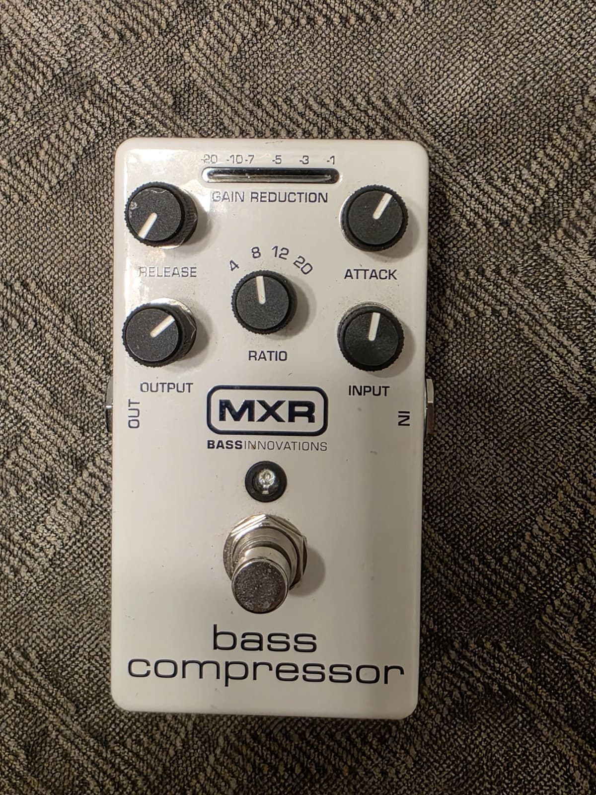 MXR Bass Compressor Analog Effects Pedal for Bass Guitar