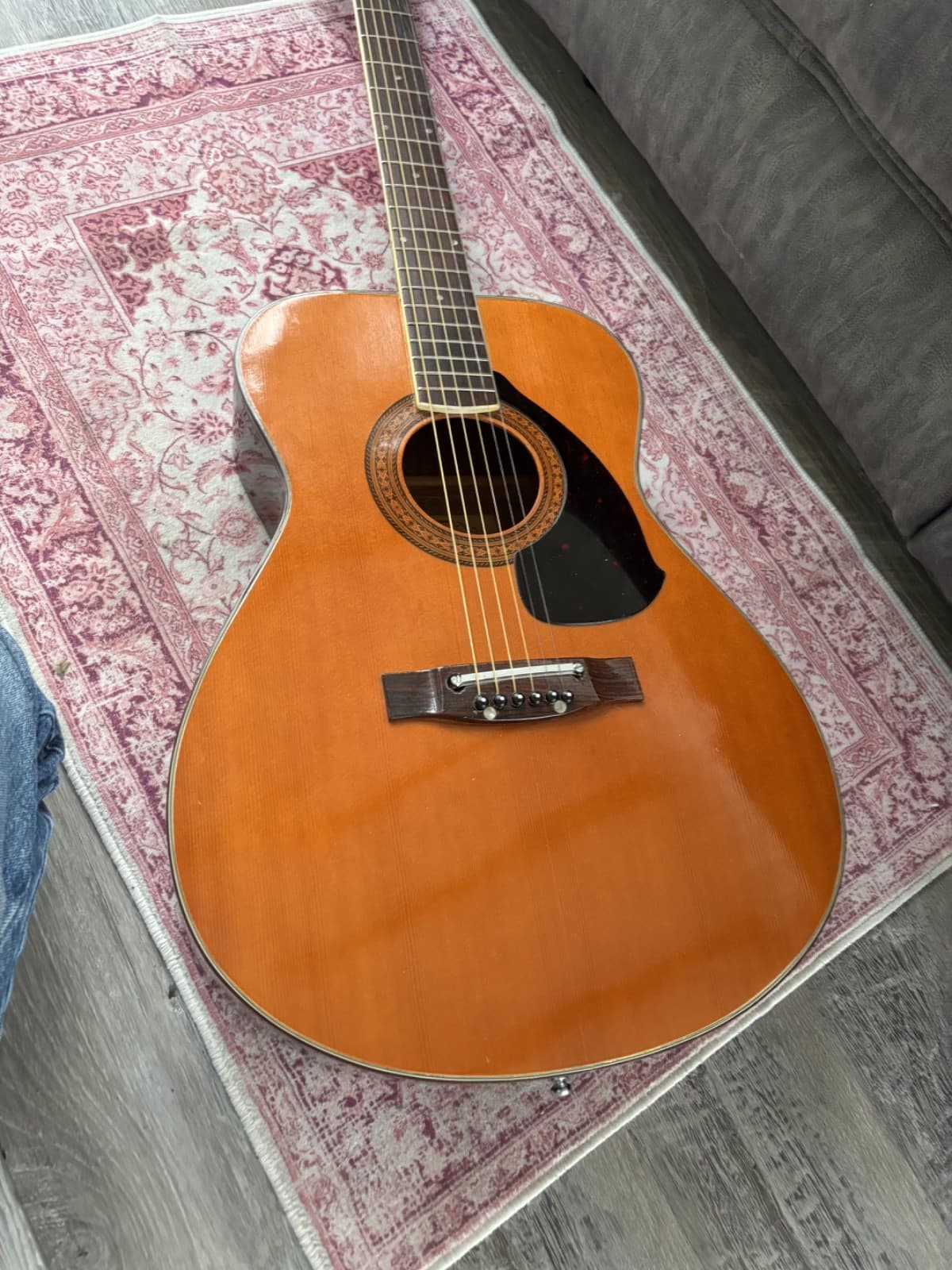 LYLE ACOUSTIC VINTAGE GUITAR MODEL 203