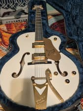Gretsch White Falcon Hollow Body Electric Guitar White/Gold, 6-String RH, Case