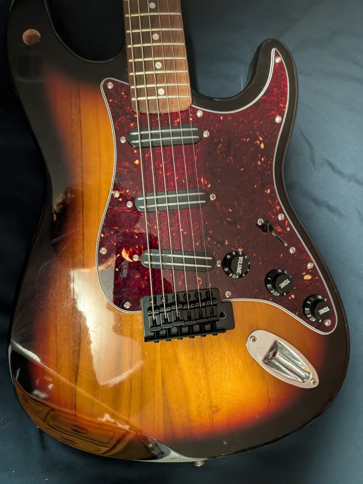 beginner electric guitar, Huntington strat 6 string