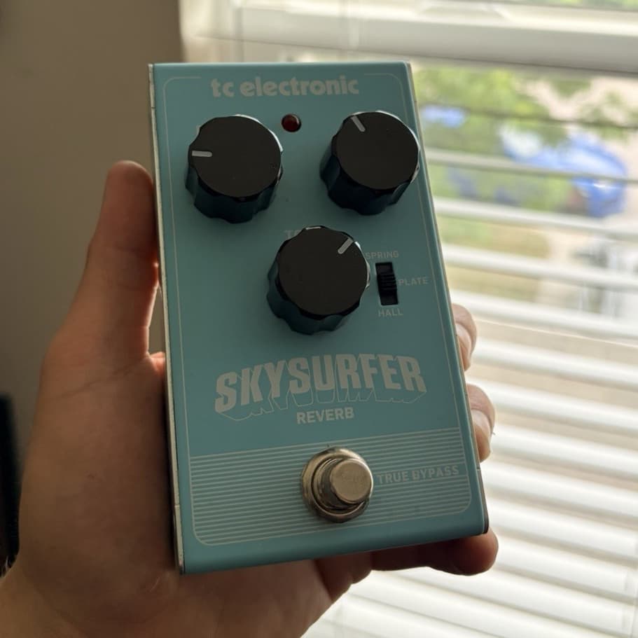 TC Electronic Skysurfer Digital Reverb Effects Pedal for Electric & Bass Guitar