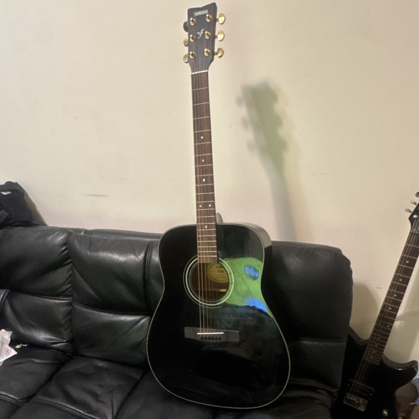 Yamaha Dreadnought Acoustic Guitar 6-String Black Right-Handed