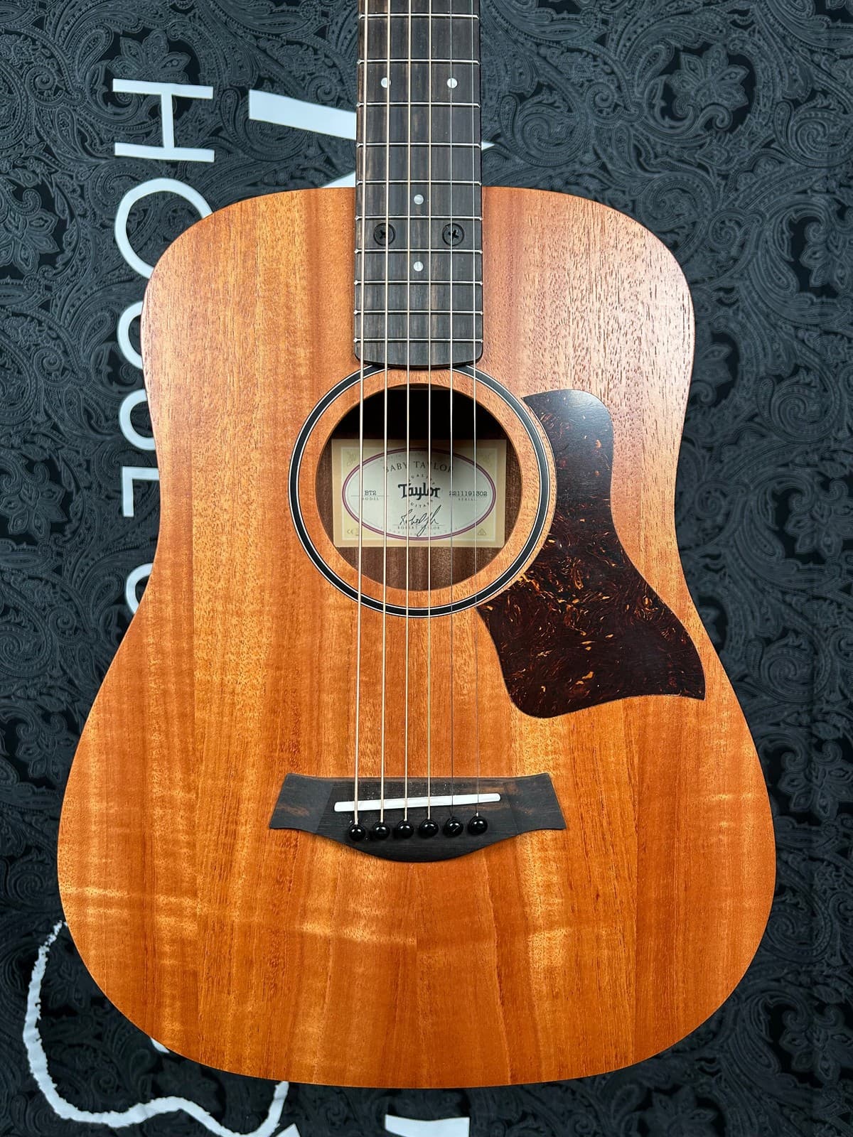 Taylor BT2 Baby Taylor Acoustic Guitar- Natural Mahogany w/Gig Bag (Pre-Owned)