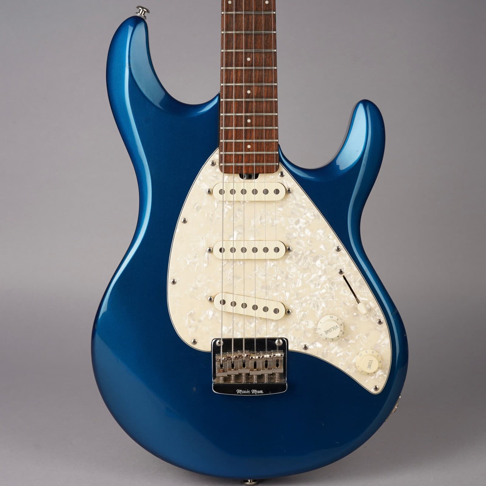 Ernie Ball Music Man USA Silhouette Special SSS Hardtail - 2000 - Blue Pearl