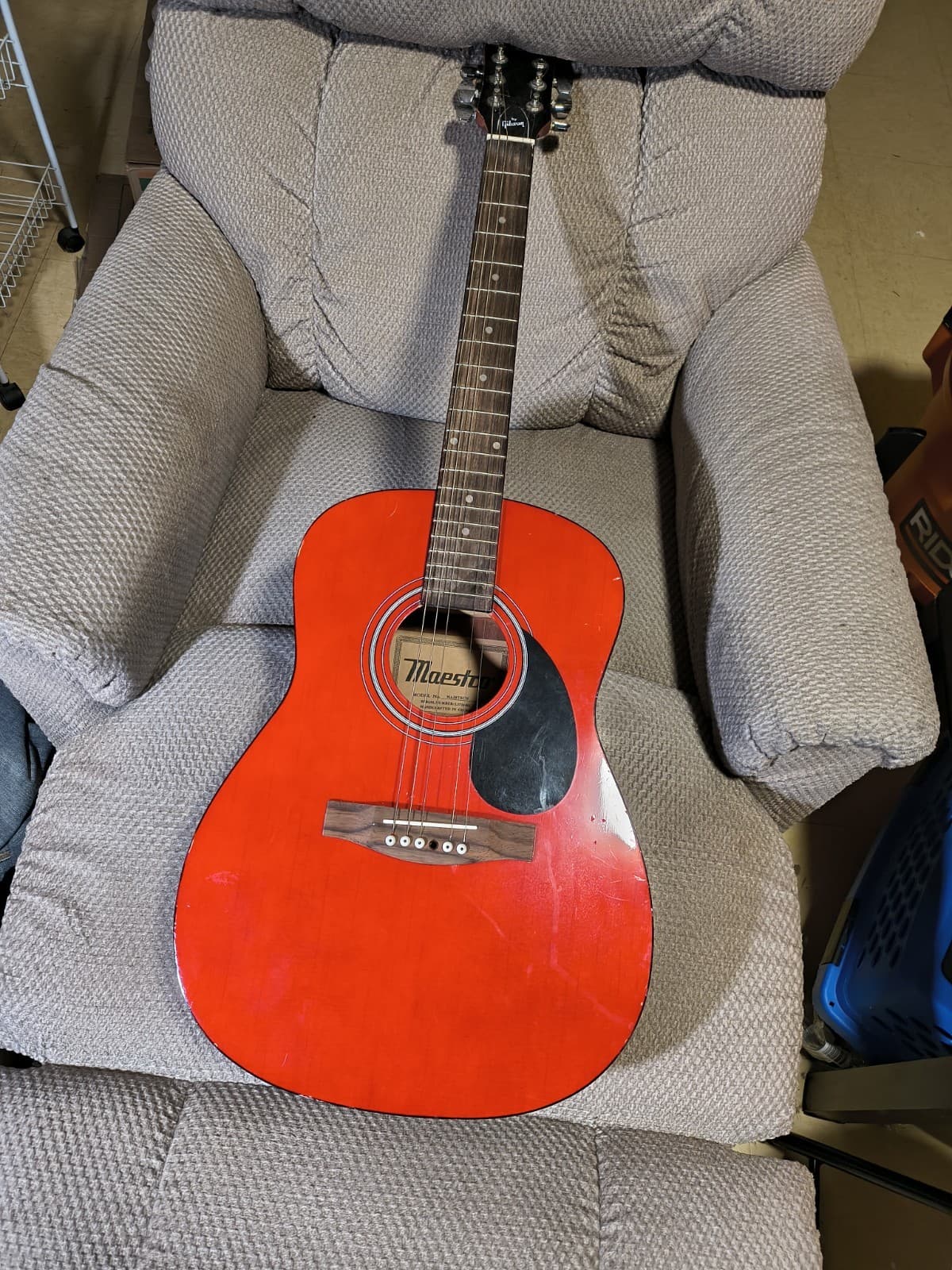 Maestro by Gibson acoustic guitar model ma38trch MISSING ONE STRING Functional