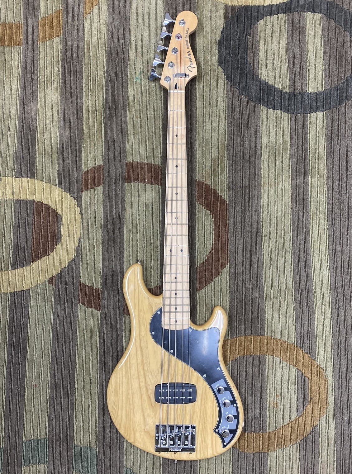 2016 Fender Deluxe Dimension Bass V, Maple Fingerboard, Natural