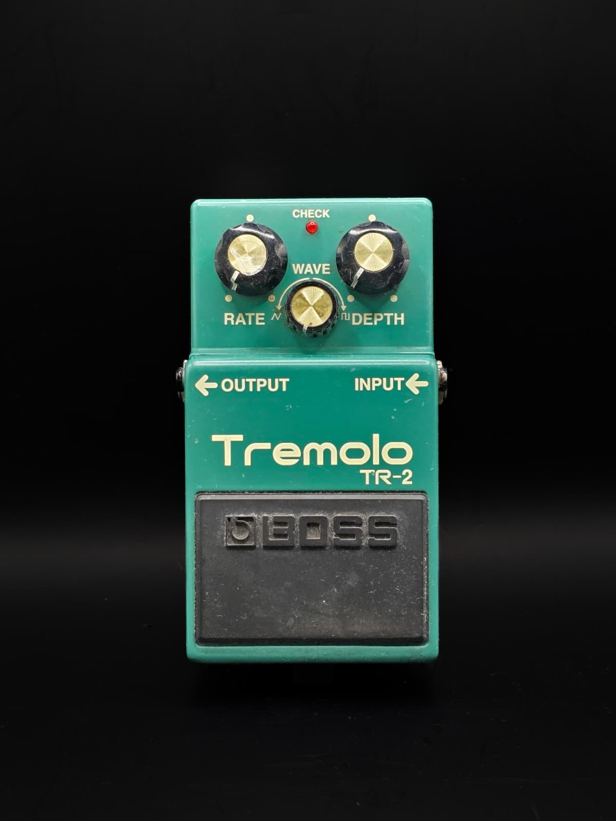 Boss TR-2 Analog Tremolo Effects Pedal Green for Electric Guitar, Model TR-2