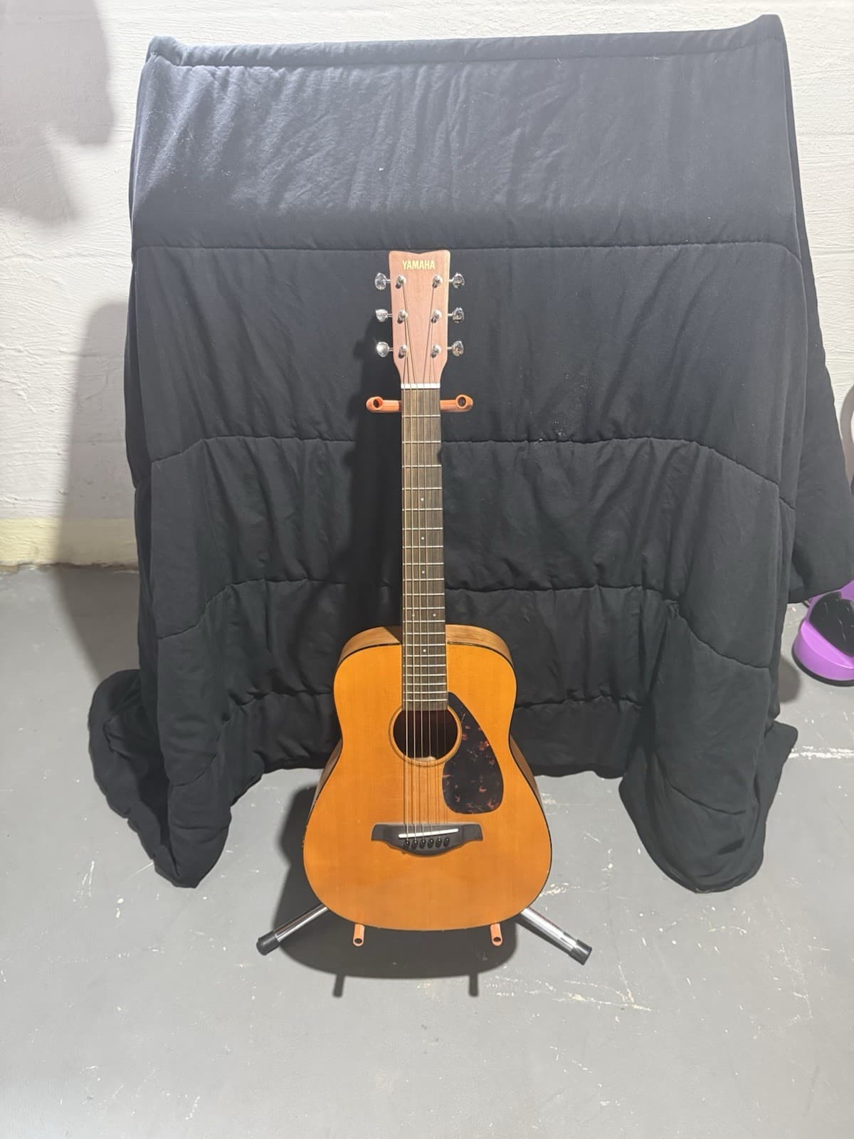 Yamaha Dreadnought Acoustic Guitar 6-String Wood Brown w/ Strap, Gig Bag, Stand