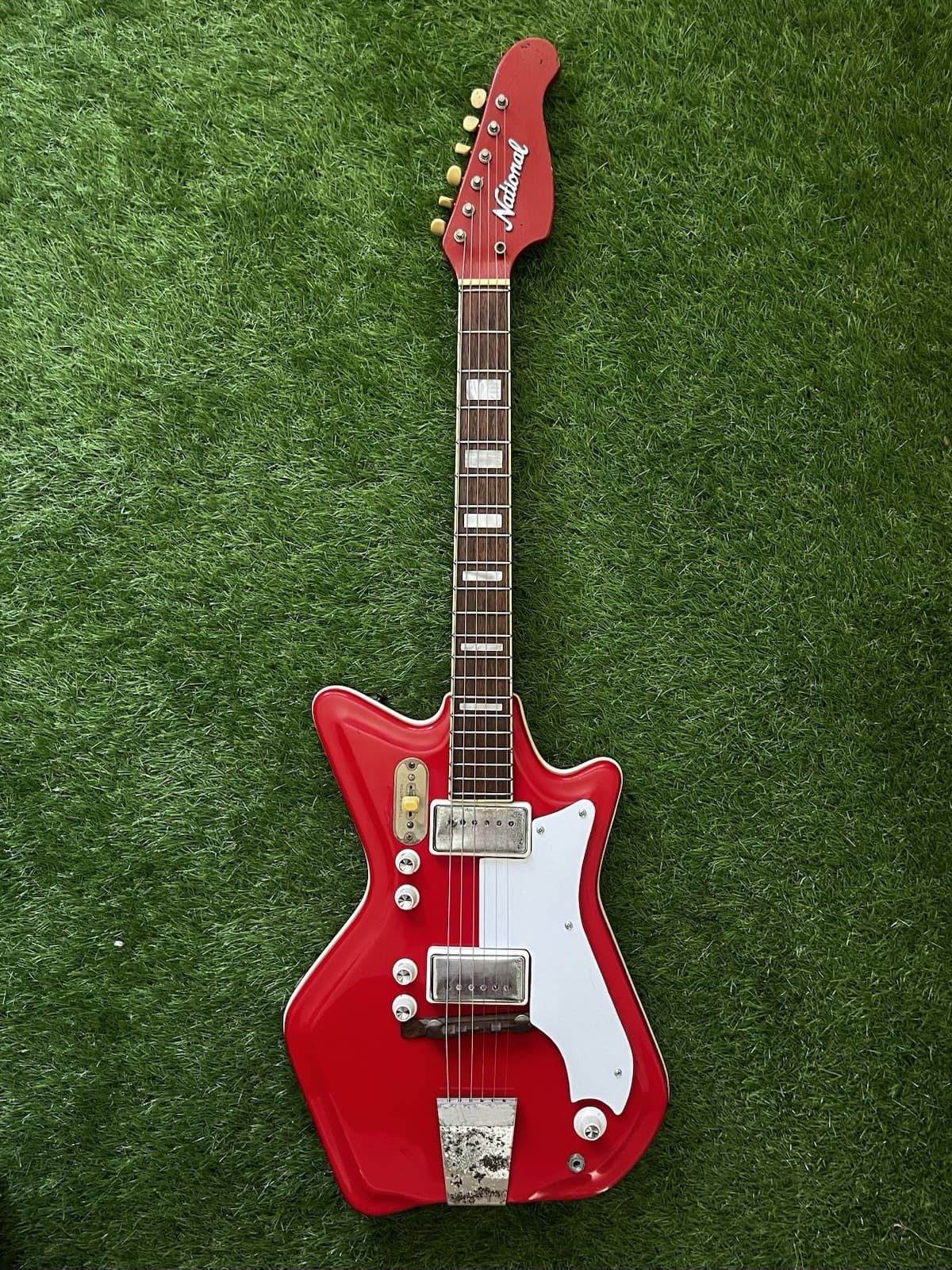Vintage AIRLINE National Supro Red Electric Guitar 1960’s Jetsons Reso Glass