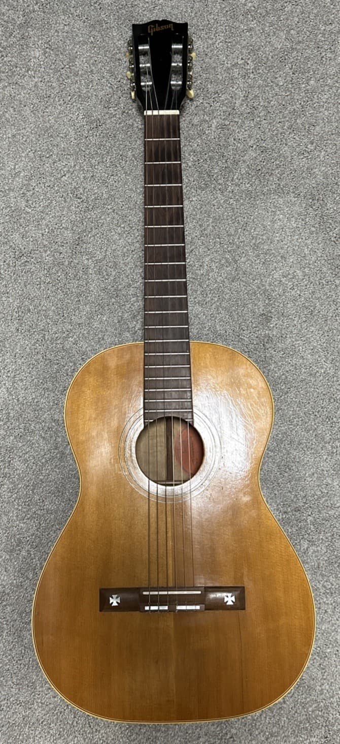 Vintage Gibson C-2 Nylon String Acoustic Guitar 1950’s with Case