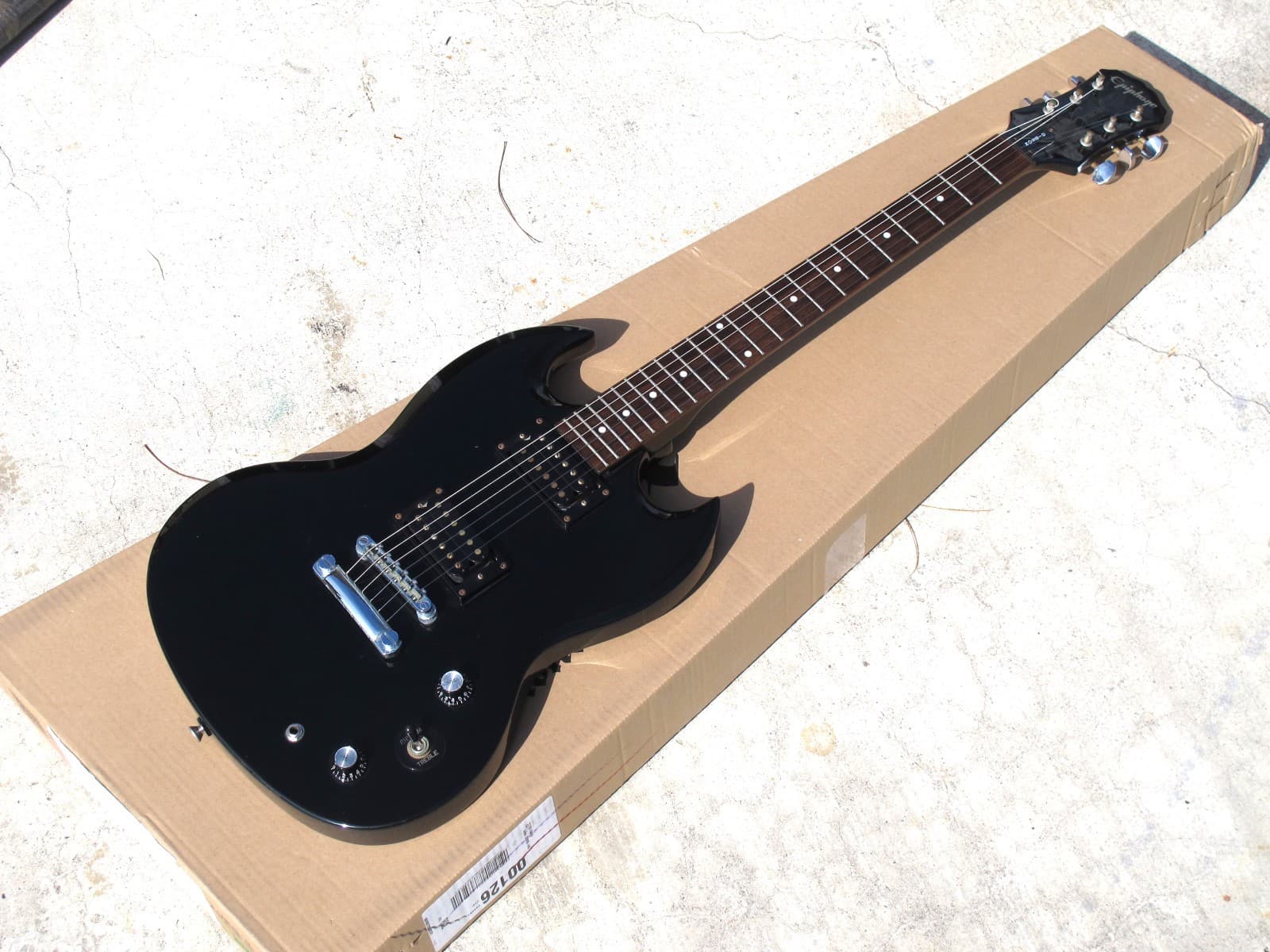 Epiphone by Gibson Classic SG Special Electric Guitar Ebony Black w/ New Strings