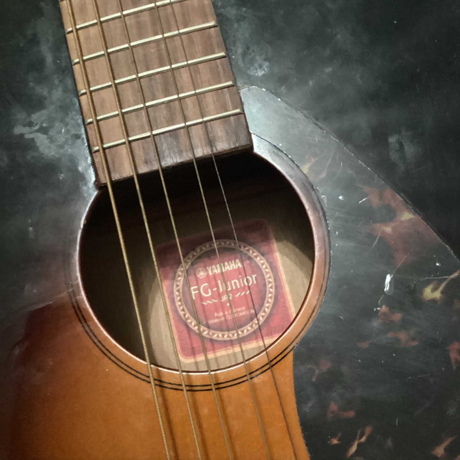 Yamaha Dreadnought Acoustic Guitar Sunburst Full Size 6 String with Gig Bag