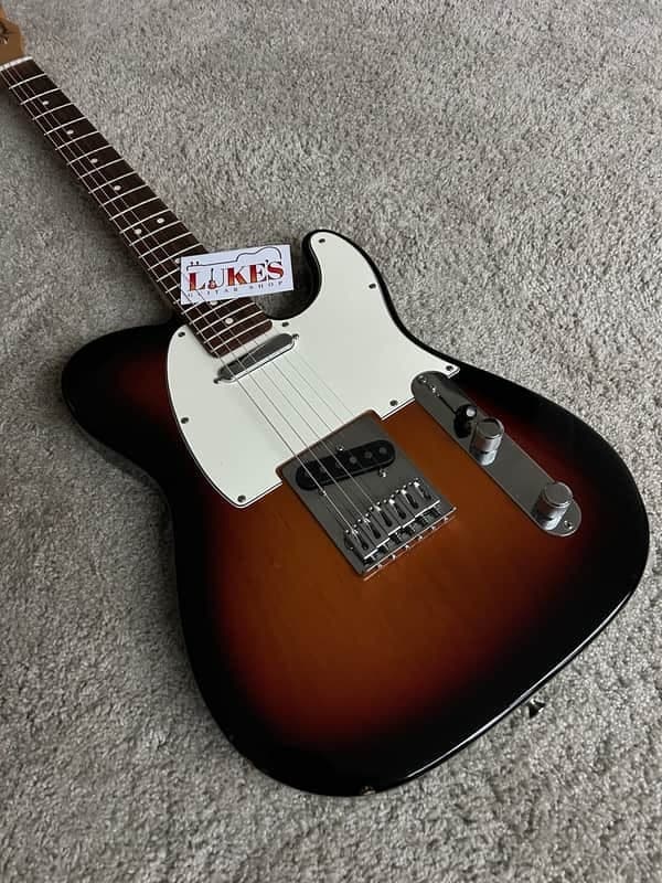 Fender Player Telecaster with Pau Ferro Fretboard 2020 - 3-Color Sunburst Guitar