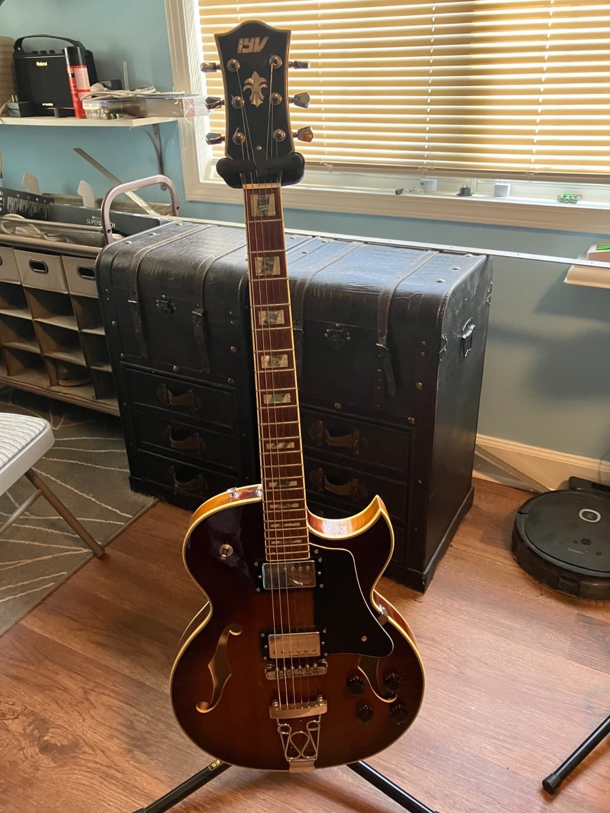IYV Semi-Hollow Body Jazz Guitar