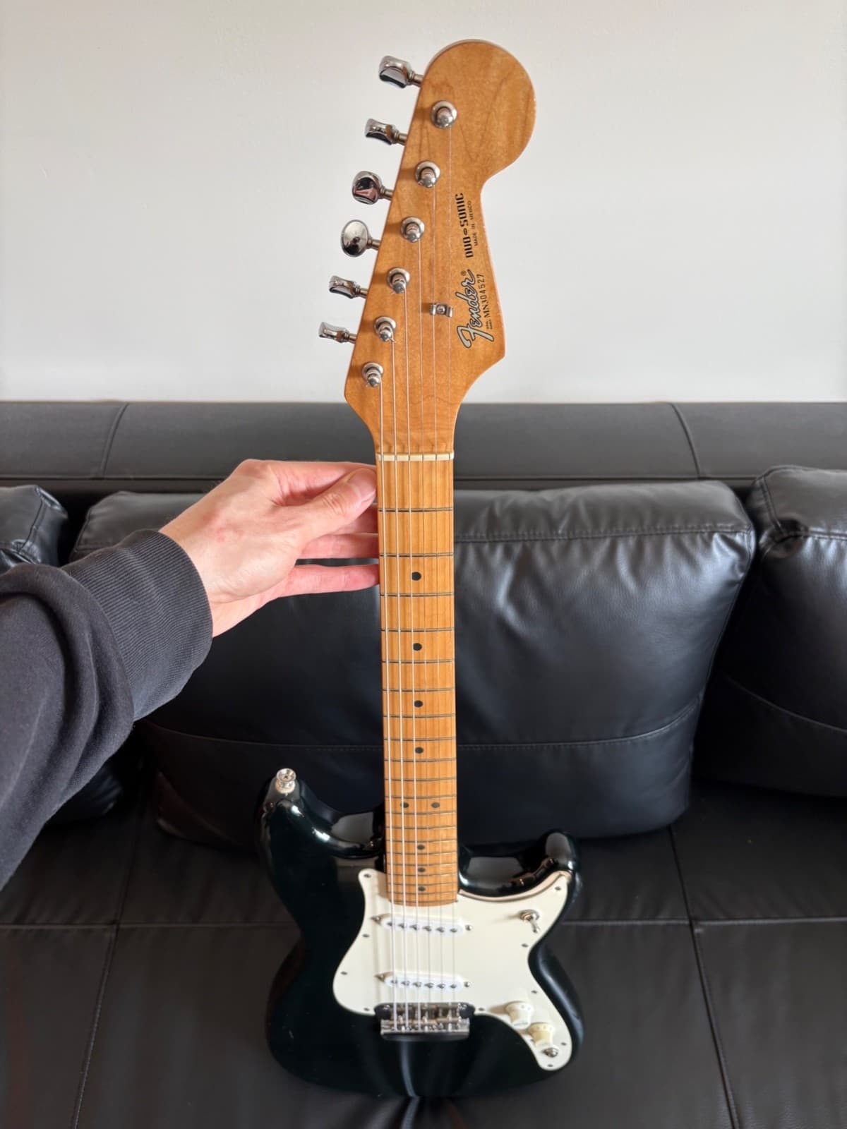 Used Fender Traditional Duo Sonic 1994 Black In Excellent Condition