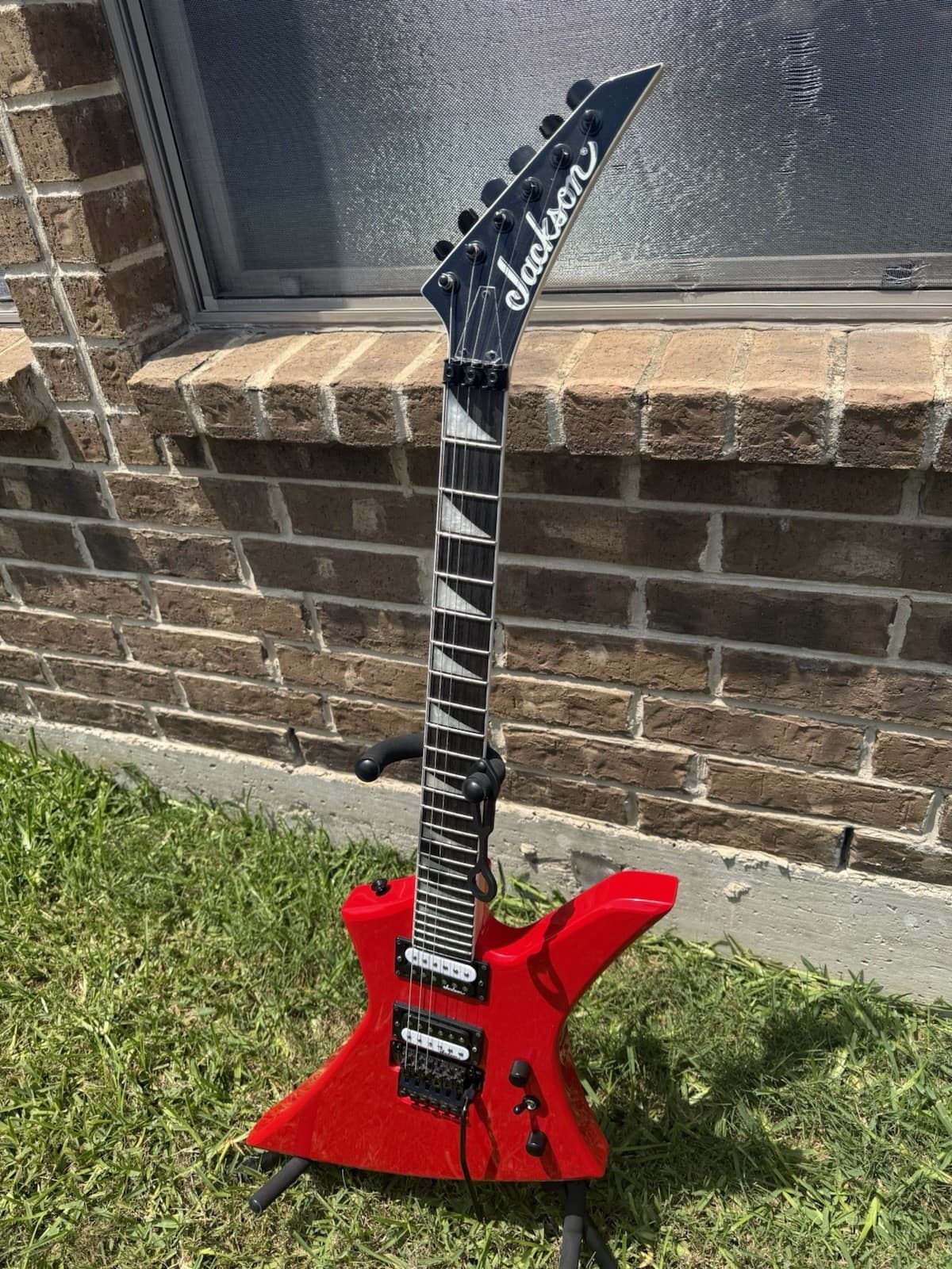 Jackson JS32 Kelly Amaranth Fingerboard Ferrari Red Electric Floyd Rose Guitar