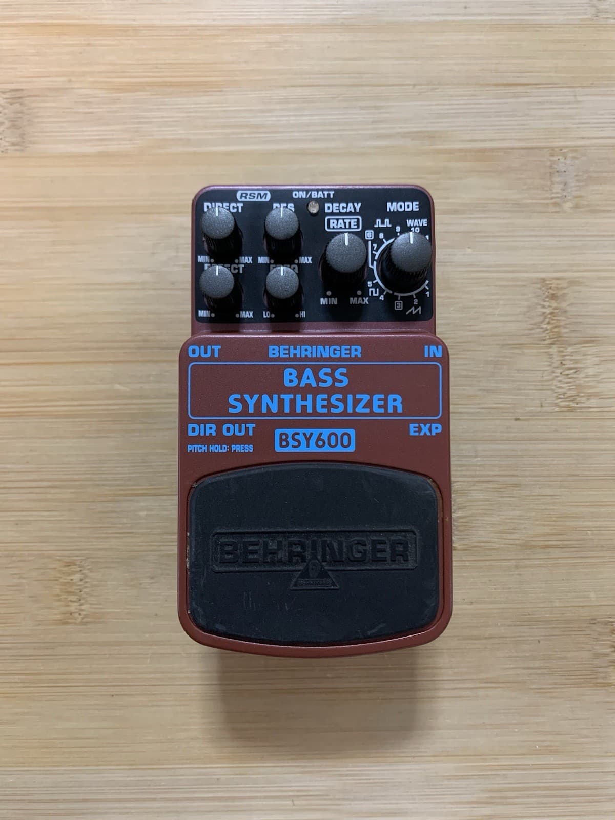 Behringer BSY600 Bass Synthesizer Guitar Pedal