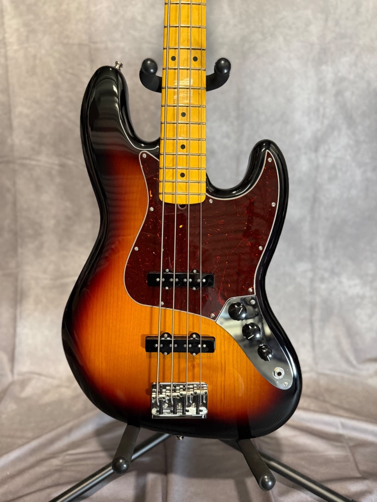 Fender American Professional II Jazz Bass - Sunburst - 2023 - Maple Fretboard