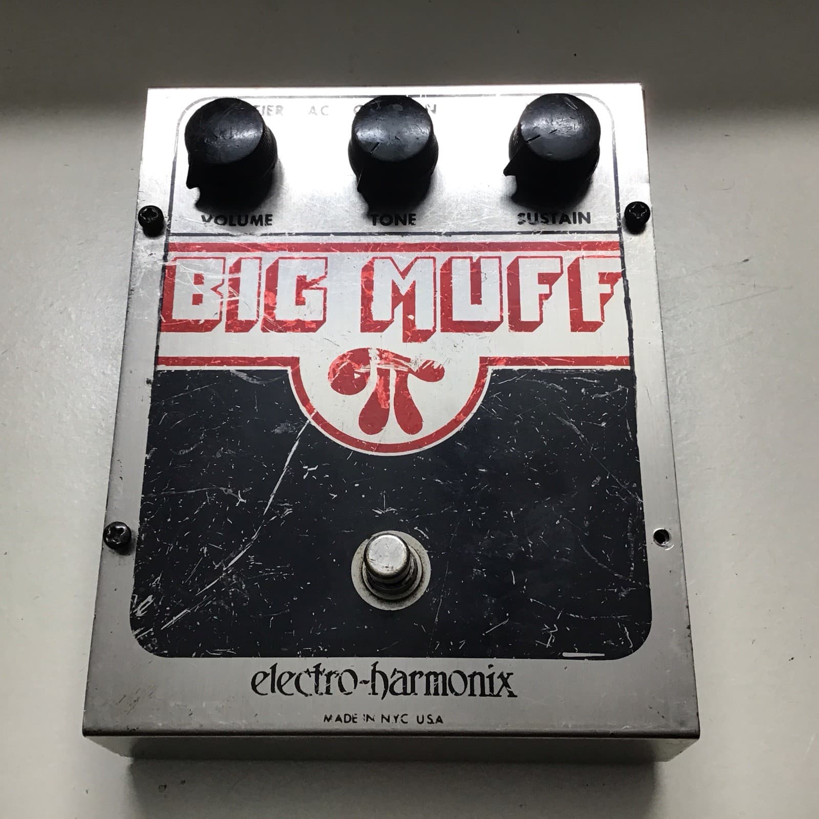 Vtg. "BIG MUFF" Electro- Harmonix Guitar Pedal Pi Version 3 Off & On Untested