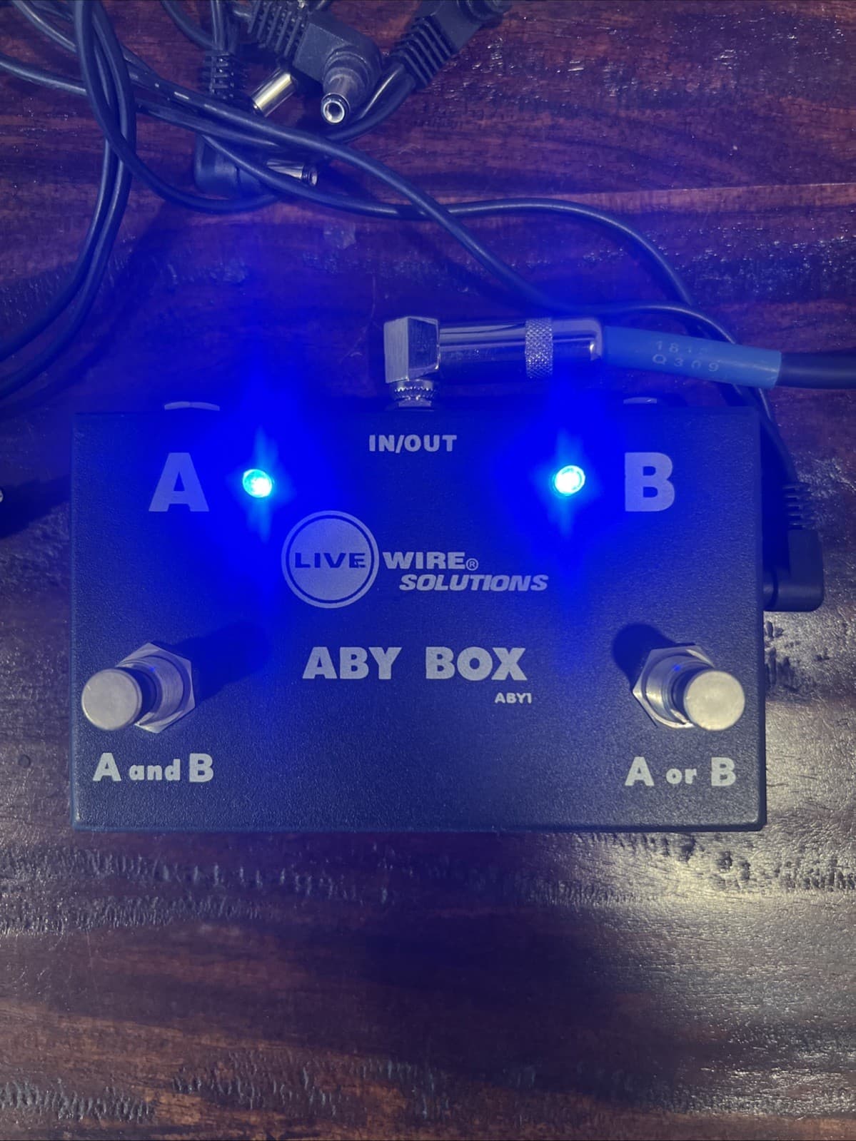 Live Wire Solutions ABY Box ABY1 Guitar Instrument Selector