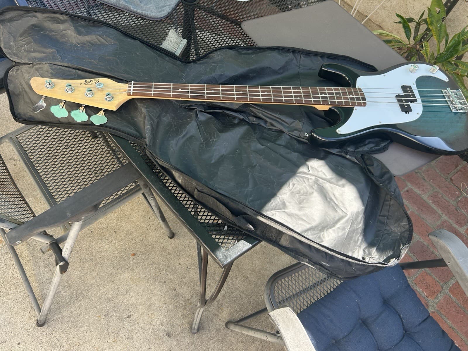 Jazz Bass Style 4-String Right-Handed Solid Body Electric Bass, Black + Gig Bag