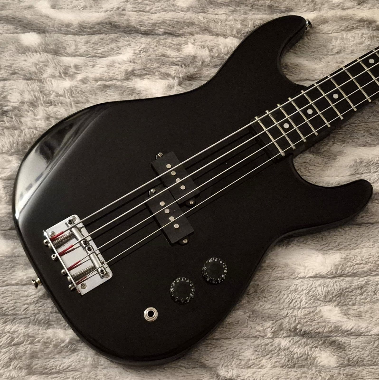 Vintage 80s Kramer THE SHREDDER by L.A Bass - 30" Short Scale - Black - 4-String
