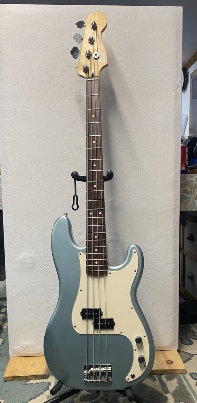 Fender Precision Bass Made In Mexico Blue 2002