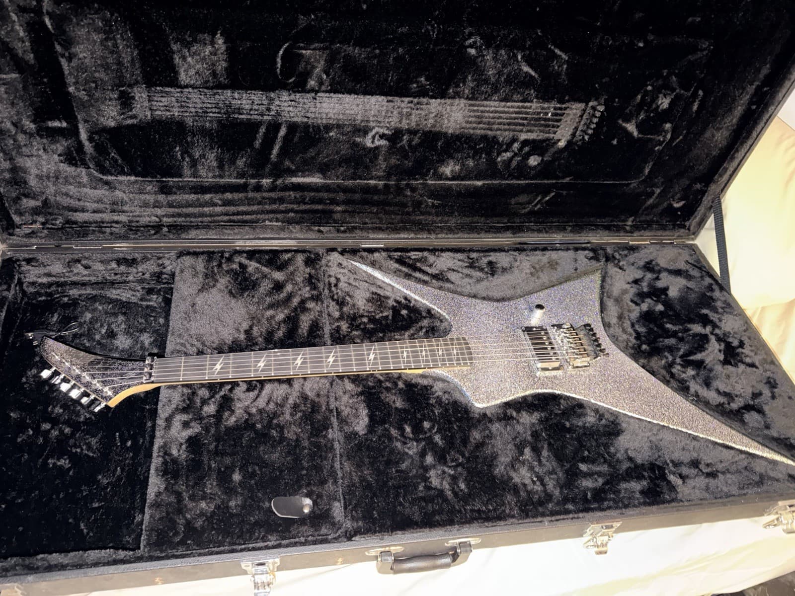 Kramer guitar Liszt hale signed slightly used new strings cleaned and polished