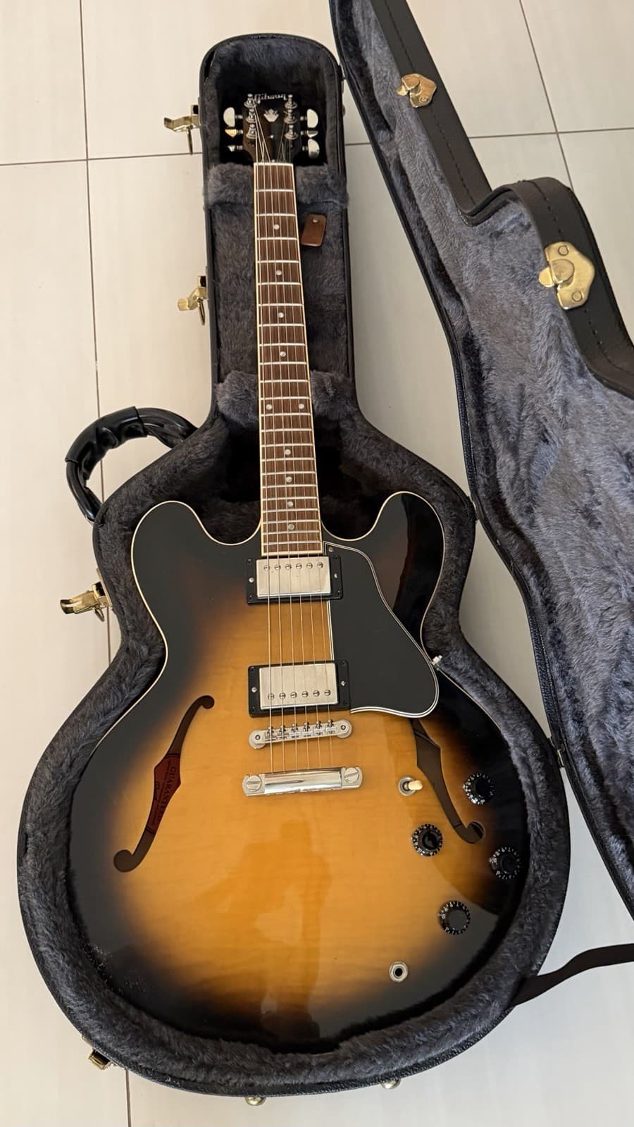 Gibson ES-335 DOT Semi-Hollow Tobacco Sunburst 6-String Electric w/ Hard Case