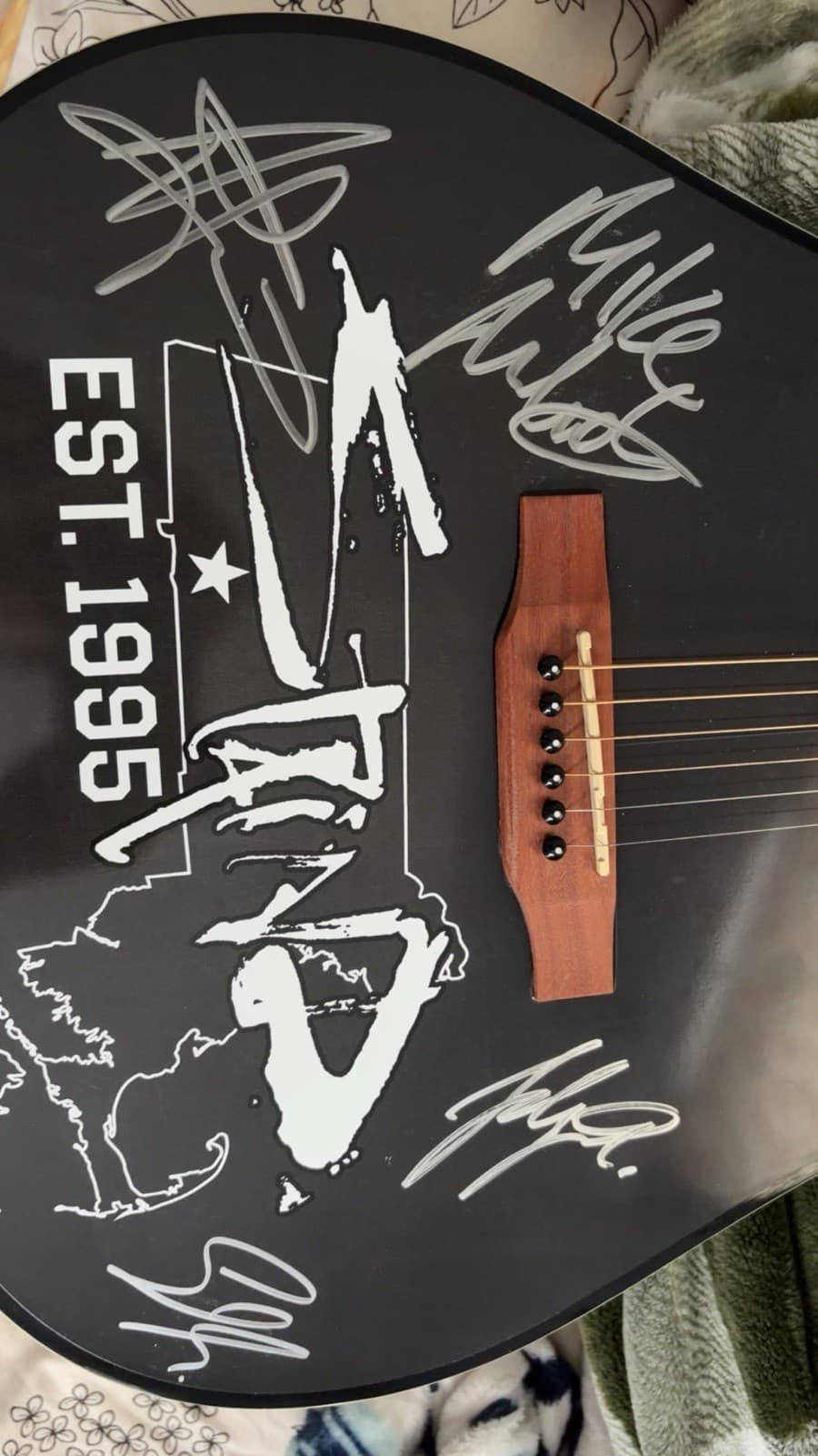 Epiphone Songmaker DR-100 Black Acoustic Guitar Signed Custom Graphics