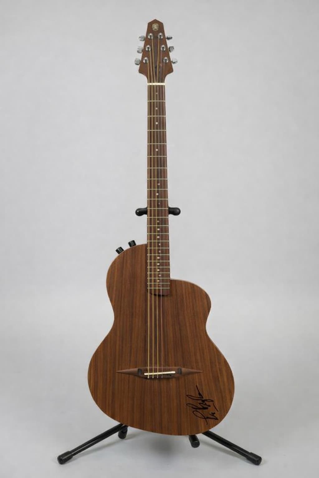 Rick Turner Baritone Guitar – Lindsey Buckingham Played & Signed – Fleetwood Mac