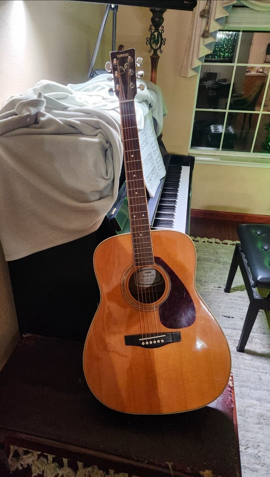 Yamaha acoustic Guitar Fg-04 LTD (Limited Edition)