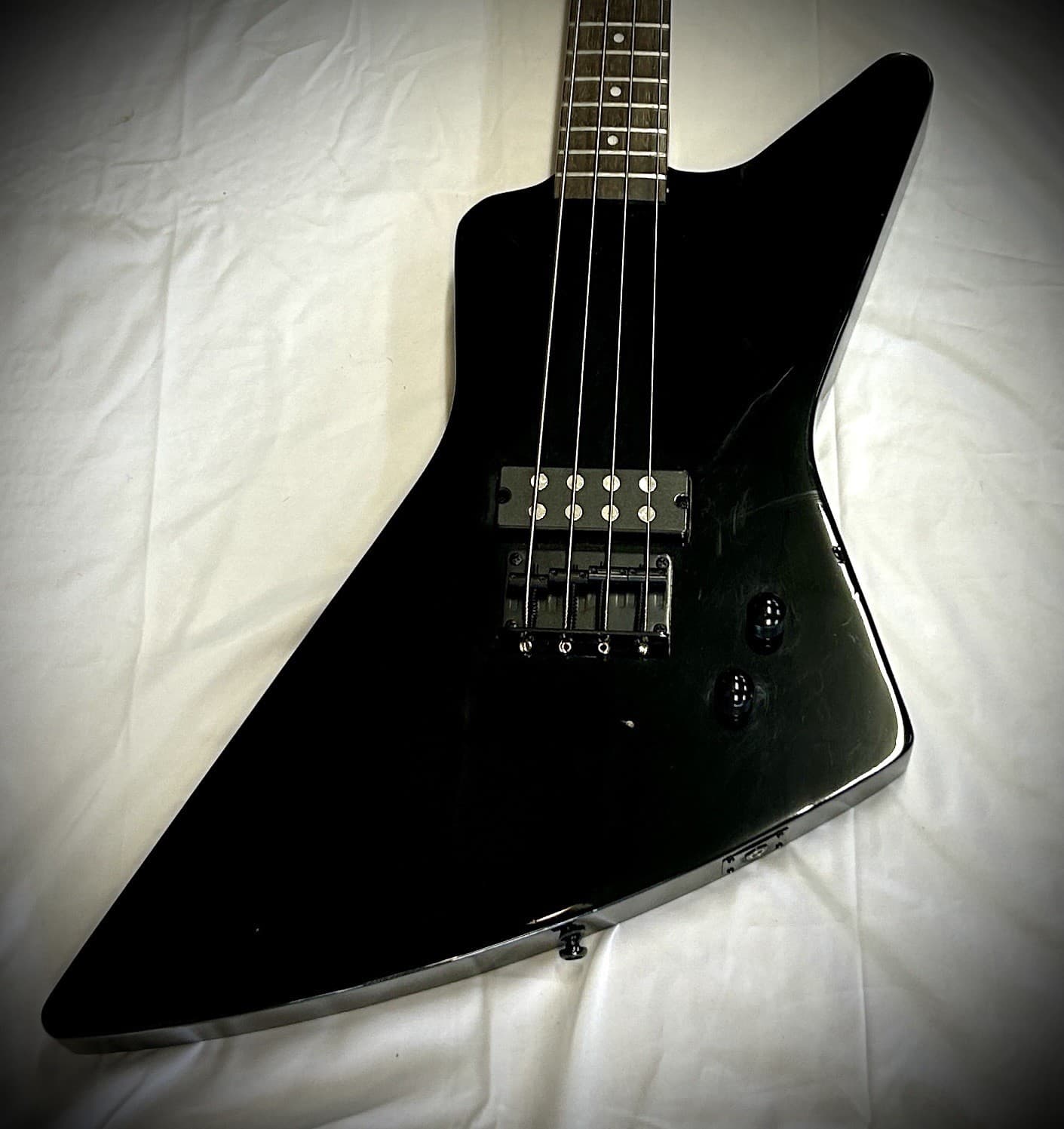 Dean Metalman Z Electric Bass Guitar