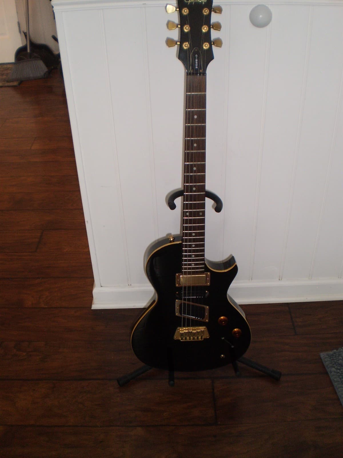 Epiphone/Gibson Nighthawk Standard Guitar Korea NEEDS SWITCH
