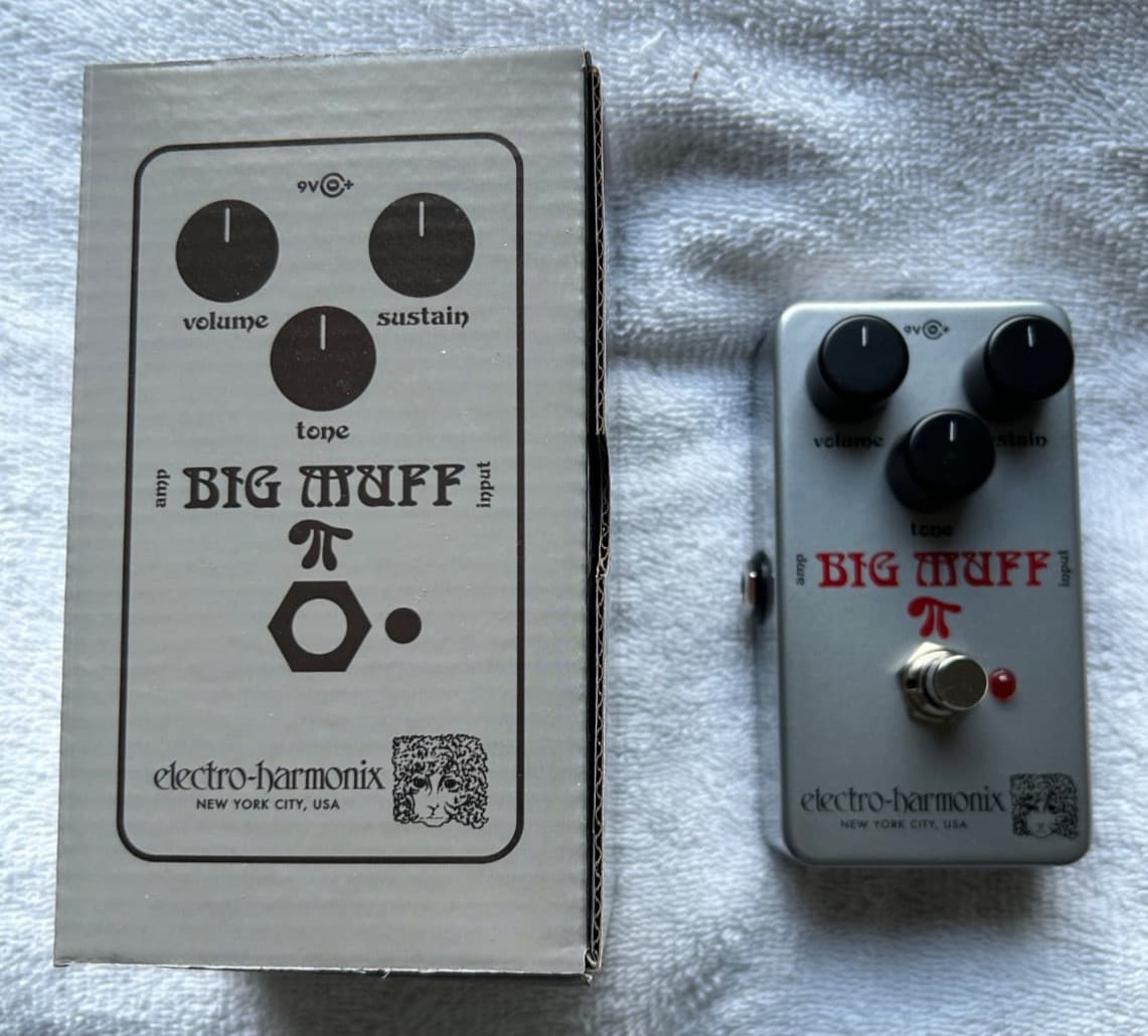 EHX Electro Harmonix Ram’s Head Big Muff Pi Guitar Effects Fuzz Pedal