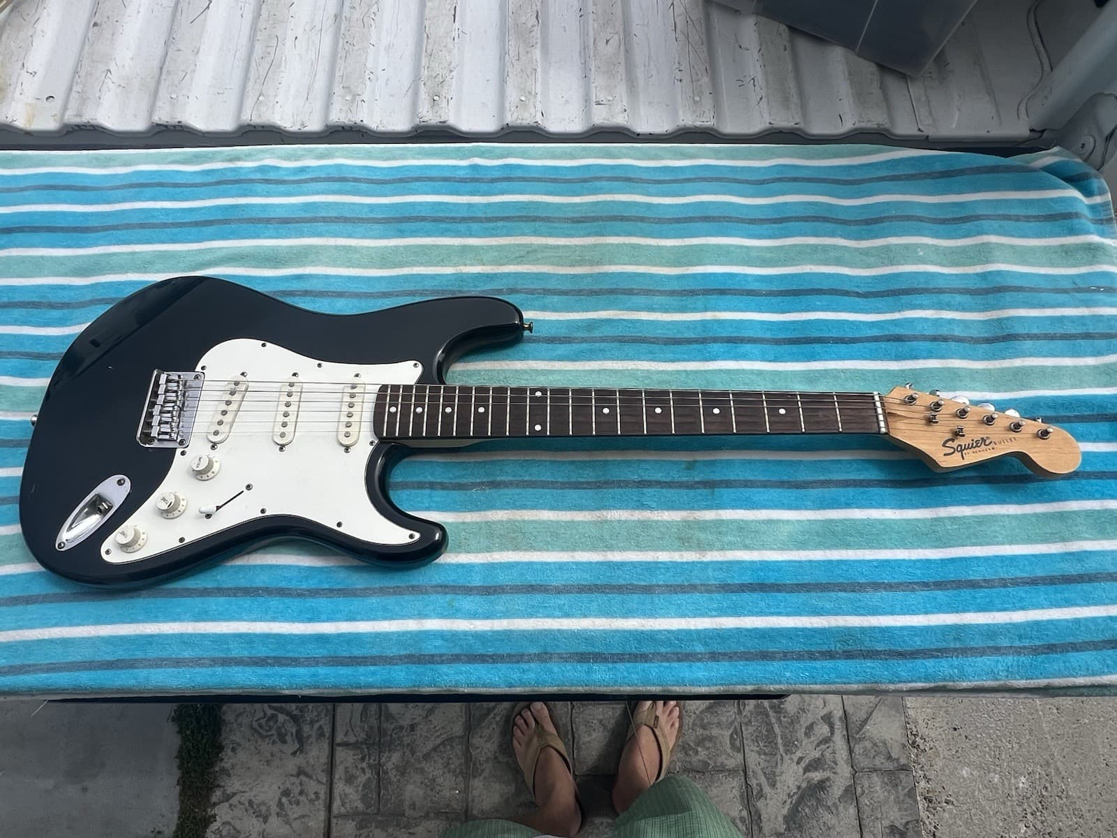 Squier by Fender Stratocaster SSS, HardTail, Black, Indonesia, 2004