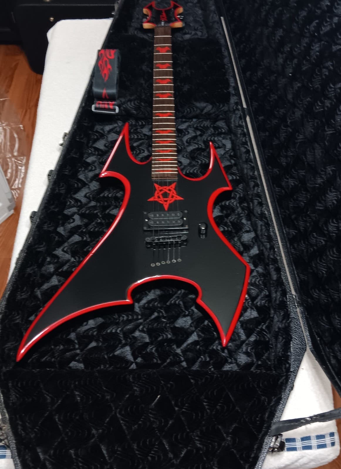 BC Rich Avenge Electric Guitar/Coffin Case