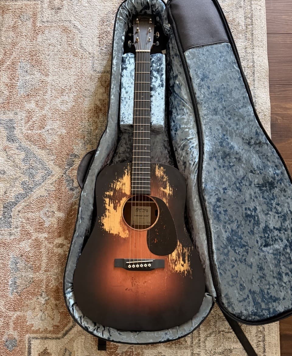 Martin & Co Dreadnought Junior Acoustic Guitar Sunburst 6 String with Gig Bag