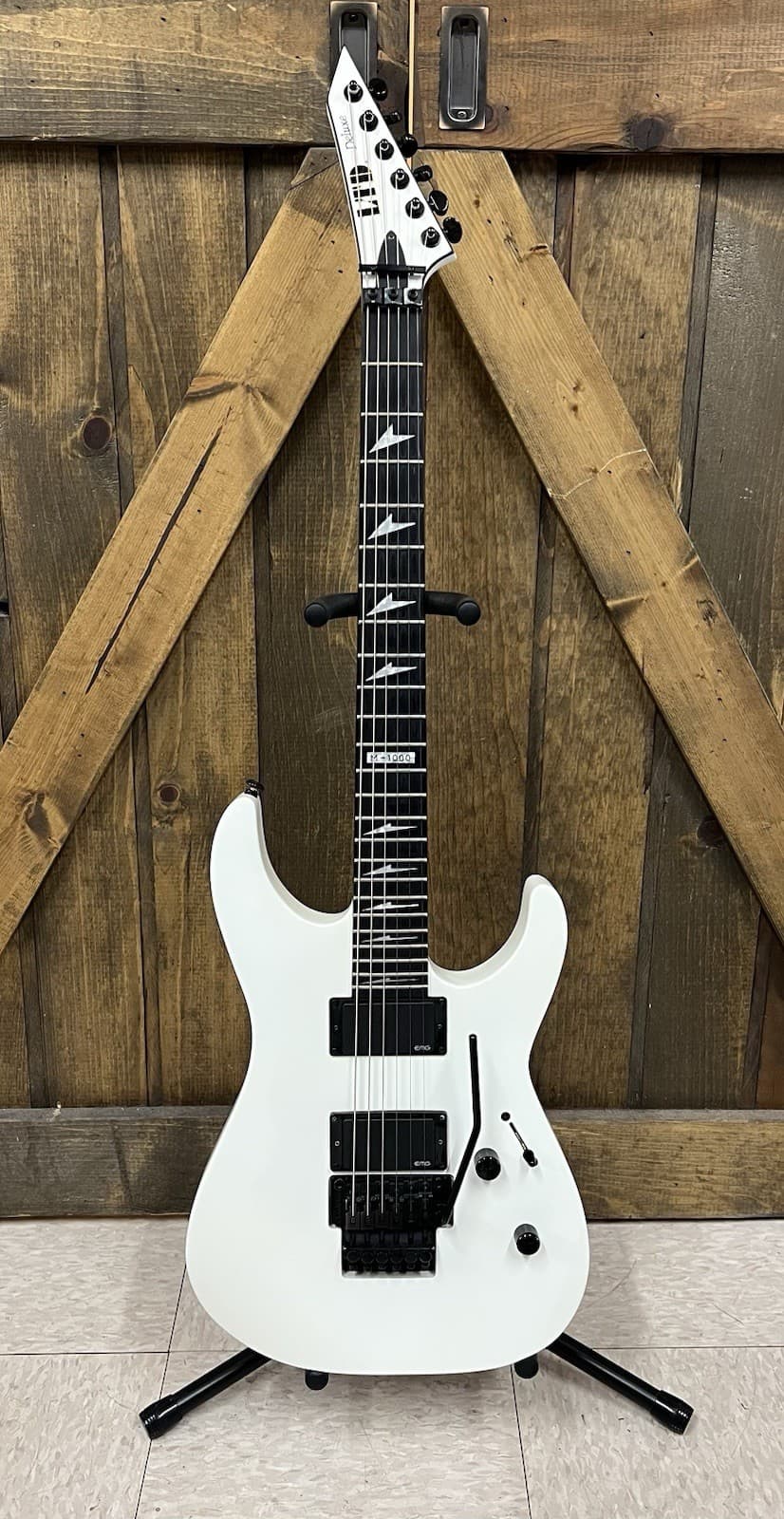 ESP LTD M-1000 Deluxe White 6-String Solid Mahogany RH Floyd Rose Bridge