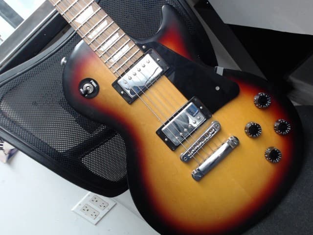 Gibson Les Paul Studio Edition (EZ1006472)